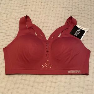 NEW Victoria’s Secrete Sport Bra 38 D